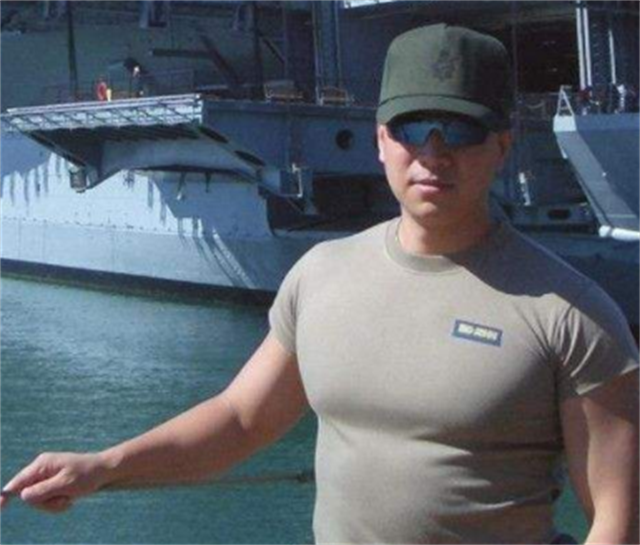 中國第一保鏢李旭：曾貼身保護巴菲特，時薪28萬